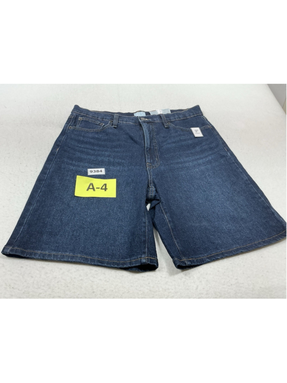Womans NWT Time And Tru Blue Jean Bermuda Shorts Size 14